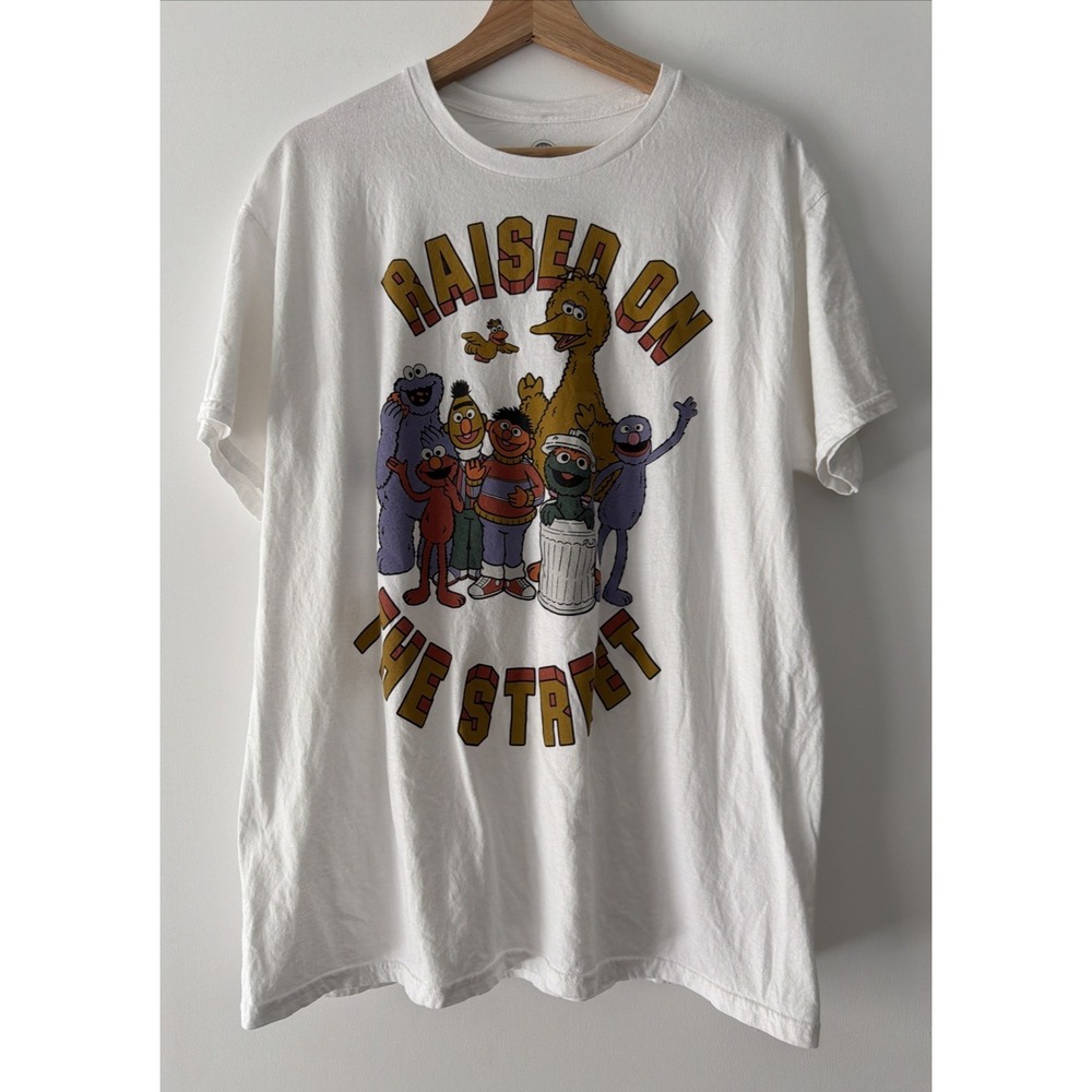 Sesame Street Raised On The Street Women's Graphic Tee Shirt Size Large White